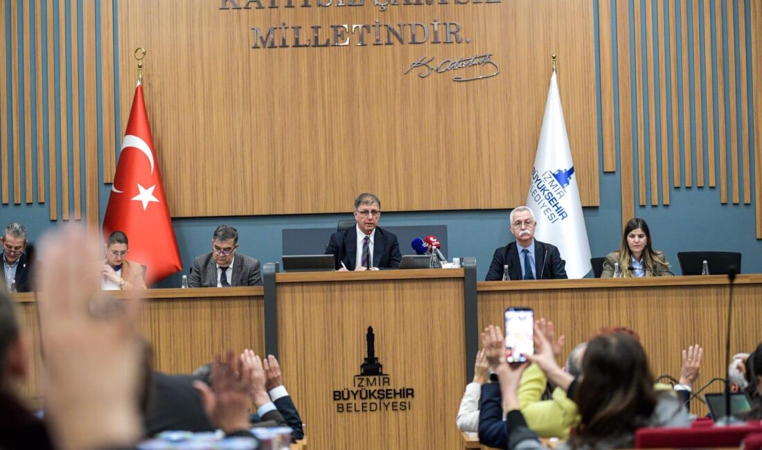 İzmir Büyükşehir Belediye Meclisi toplantısında