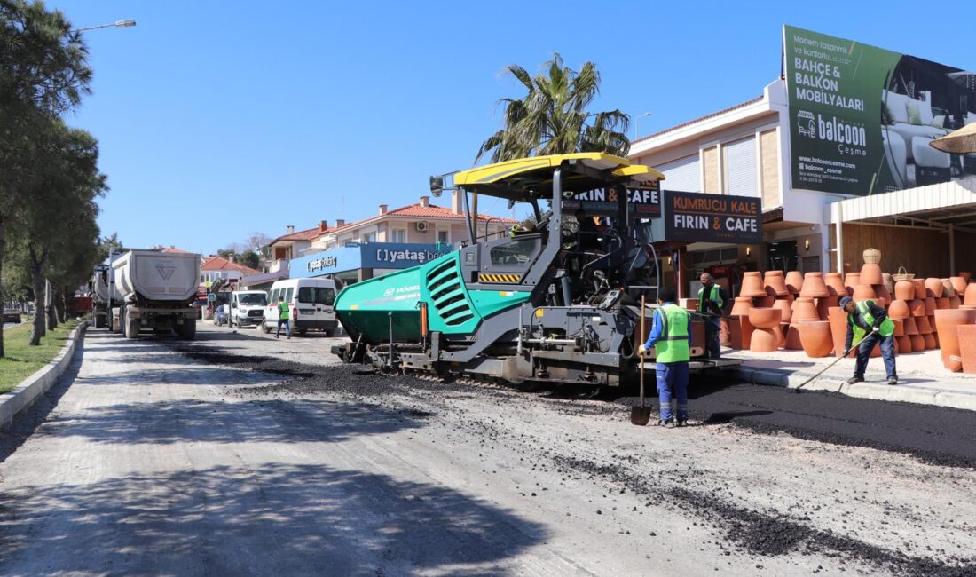 Çeşme’nin yolları yaza hazırlanıyor İzmir Büyükşehir Belediyesi, yaz sezonu öncesi Çeşme’nin yollarında yenileme çalışmalarına