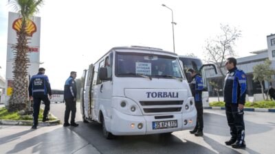 İzmir Büyükşehir Belediyesi zabıta ekipleri, Ramazan Bayramı öncesinde toplu taşıma