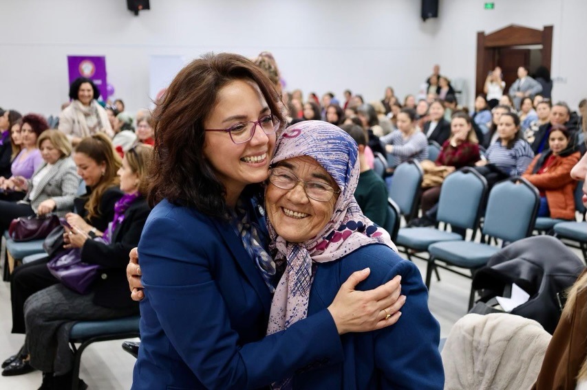 Menteşe Belediye Başkanı Gonca Köksal Aras, Ramazan Bayramı nedeniyle yayımladığı