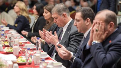 İzmir Büyükşehir Belediye Başkanı Dr. Cemil Tugay, Balçova’da şehit aileleri