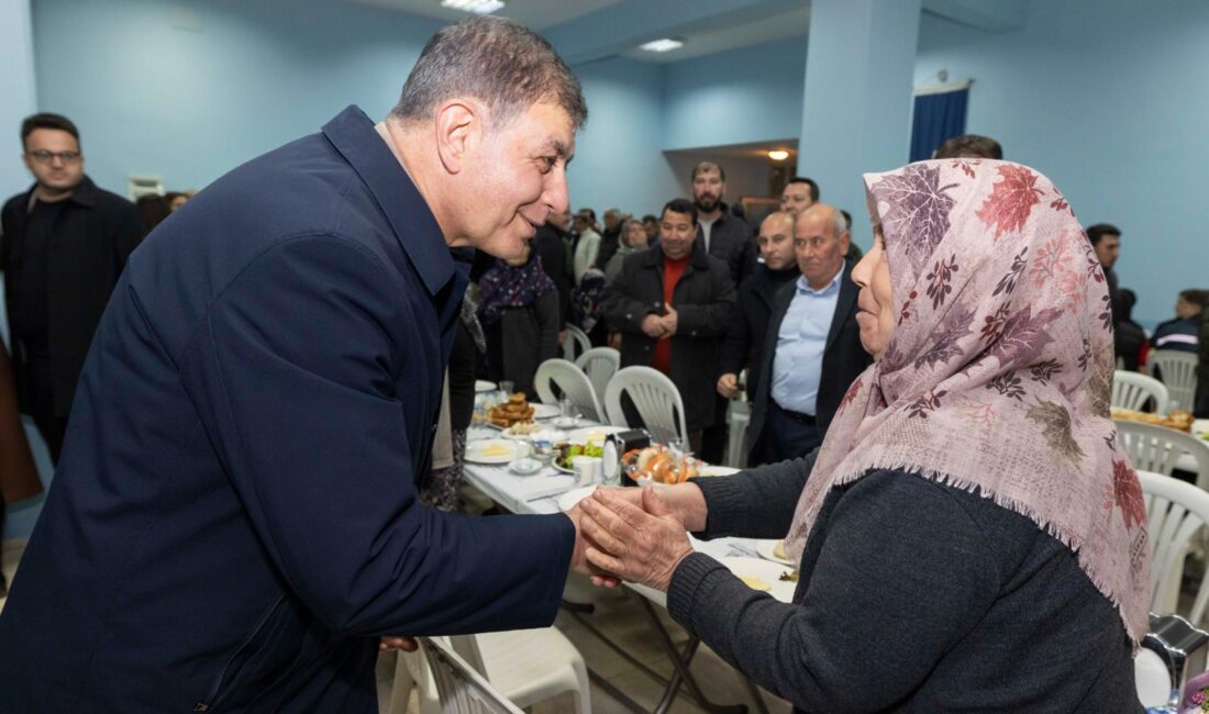 izmir Büyükşehir Belediye Başkanı Cemil Tugay, Beydağ’dan Kiraz’a, Bayındır’dan Zeytinova’ya