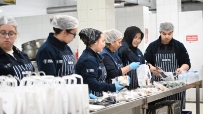 Bursa Büyükşehir Belediyesi’nin BURFAŞ üretim tesislerinde, Ramazan ayı dolayısıyla her