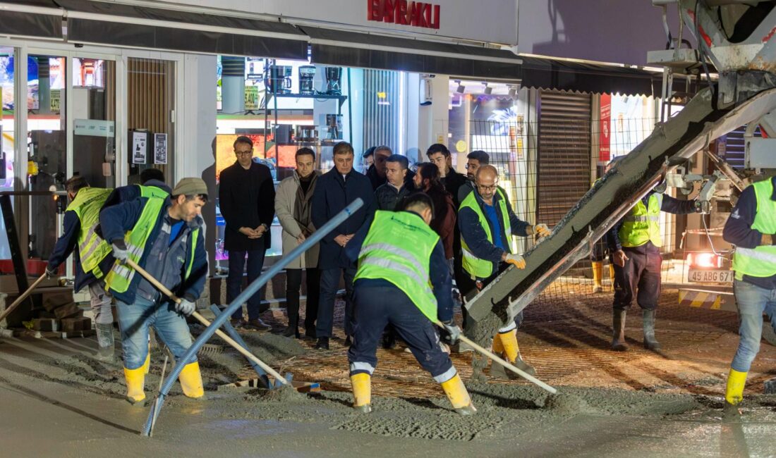 İzmir Büyükşehir Belediye Başkanı Dr. Cemil Tugay, şehirde kesintisiz devam