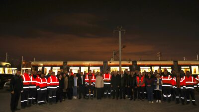 Eskişehir Büyükşehir Belediye Başkanı Ayşe Ünlüce, sabahın ilk ışıklarıyla görev