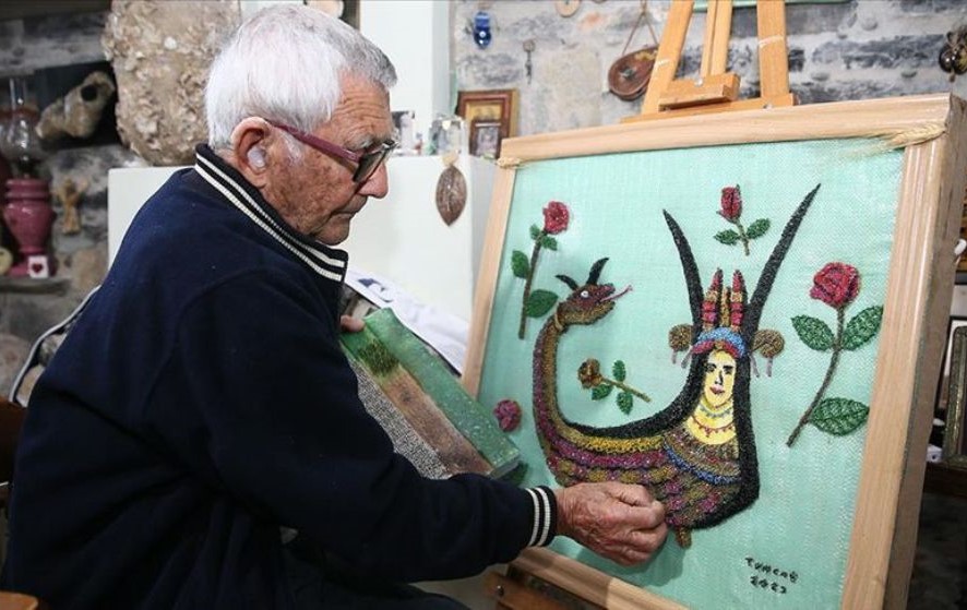 “Önceleri çakıl taşları ve boncuklarla