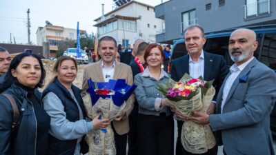 Mezitli Belediyesi‘nin düzenlediği iftar programında binlerce vatandaş aynı sofrada buluştu.