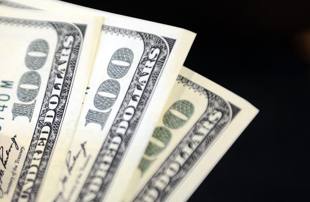Döviz piyasasında yeni gün hareketli başladı. Dolar ve euro Kapalıçarşı’da