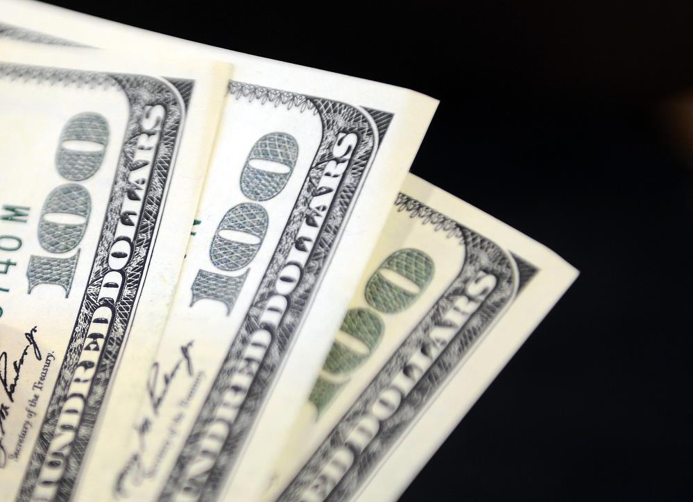Döviz piyasasında yeni gün hareketli başladı. Dolar ve euro Kapalıçarşı’da