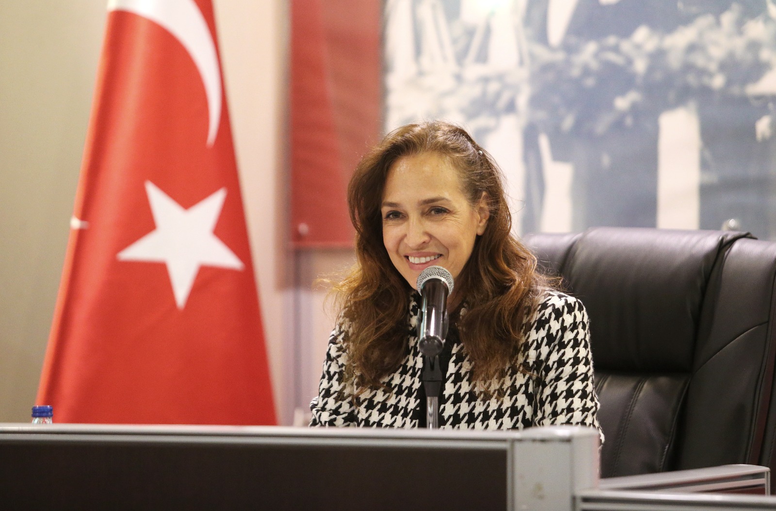 Karşıyaka Belediyesi’nin 2025 faaliyet raporu meclisten geçti! Başkan Yıldız Ünsal,