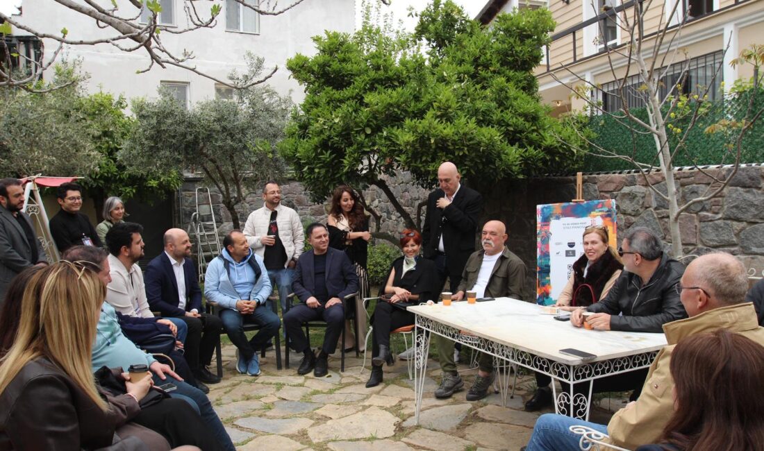 İzmir’de düzenlenen YU AI Video Fest, yapay zeka ile yaratıcı