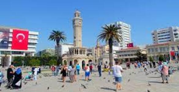 İzmir Büyükşehir Belediyesi’nin düzenlediği İzmir FİKİR Buluşmaları’nın yeni oturumunda kentsel