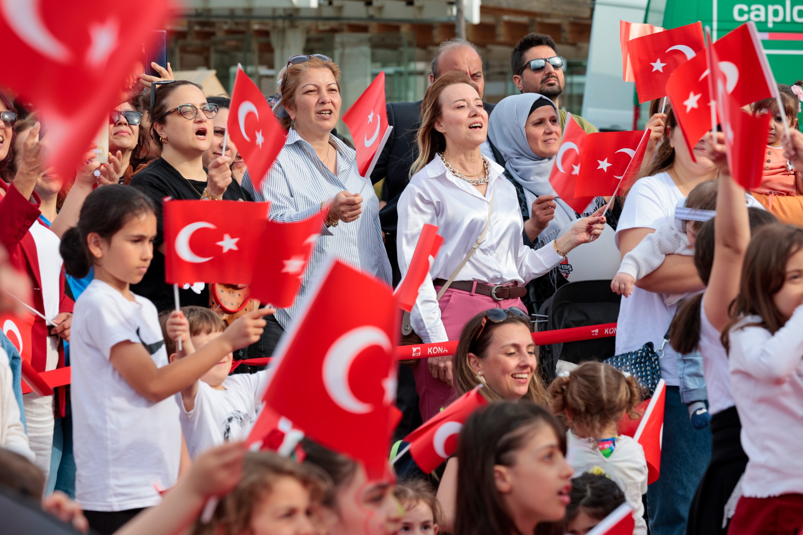 Konak Belediyesi, 23 Nisan coşkusunu Karantina Meydanı’nda düzenleyeceği Çocuk Şenliği