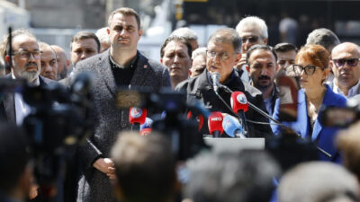 İzmir Büyükşehir Belediye Başkanı Dr. Cemil Tugay, Meslek Fabrikası binasına