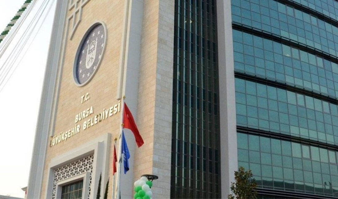 Bursa Büyükşehir Belediye Başkanı Mustafa Bozbey’in tutuklanmasının ardından belediye meclisi