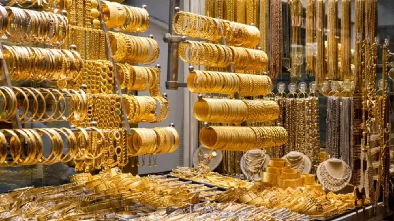 Altın fiyatları haftanın son işlem gününde küresel piyasalardaki dalgalanmalar ve