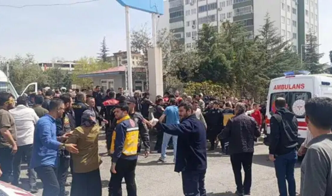 Son dakika haberi... 
Kahramanmaraş’ta bir ortaokulda yaşanan silahlı saldırı Türkiye’yi