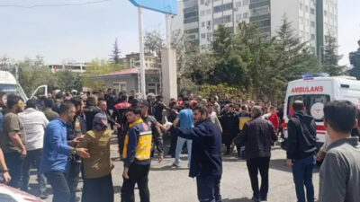 Son dakika haberi... 
Kahramanmaraş’ta bir ortaokulda yaşanan silahlı saldırı Türkiye’yi