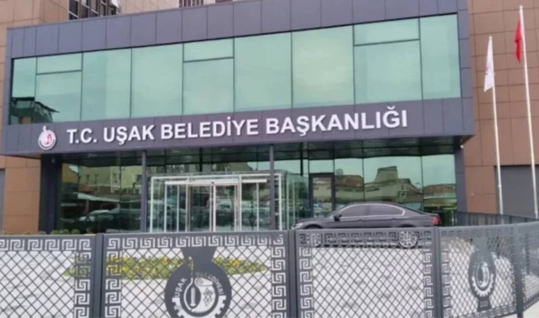 Uşak Belediyesi’ne yönelik yürütülen soruşturmada ikinci dalga operasyon düzenlendi. Belediye