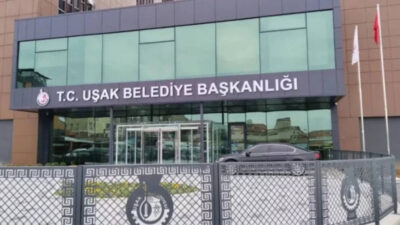 Uşak Belediyesi’ne yönelik yürütülen soruşturmada ikinci dalga operasyon düzenlendi. Belediye