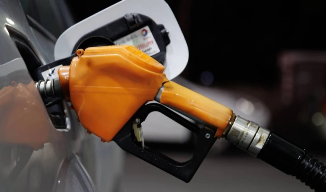 Akaryakıt fiyatlarına yeni zam geliyor! Sektör kaynakları, motorine gece yarısından