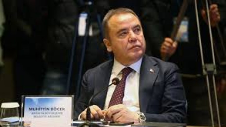 Adalet Bakanı Akın Gürlek, Muhittin Böcek ve ailesi hakkında sosyal