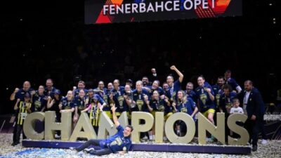 Kadınlar EuroLeague finalinde Fenerbahçe Opet, Zaragoza'da oynanan mücadelede karşı karşıya