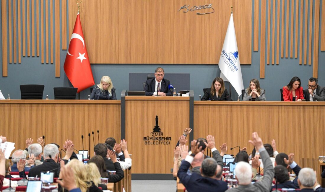 İzmir Büyükşehir Belediyesi’nin 2025 Mali Yılı Kesin Hesabı, mecliste yapılan