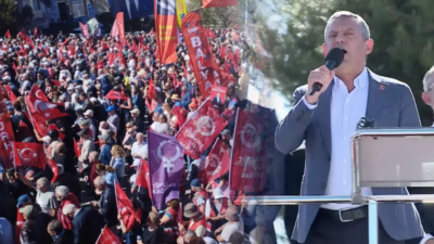 Balıkesir'de "Millet İradesine Sahip Çıkıyor" mitinginde konuşan . CHP lideri