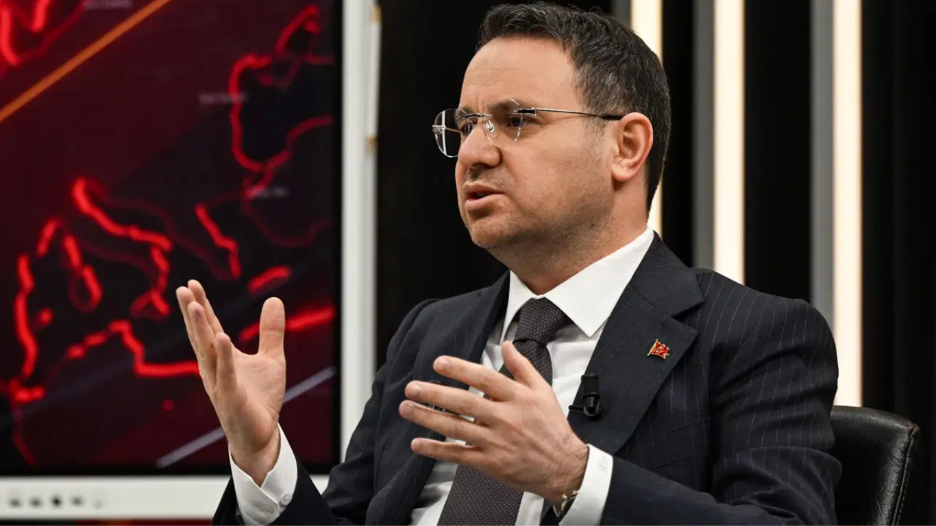 Adalet Bakanı Akın Gürlek, faili meçhul cinayetlere ilişkin yaptığı açıklamada