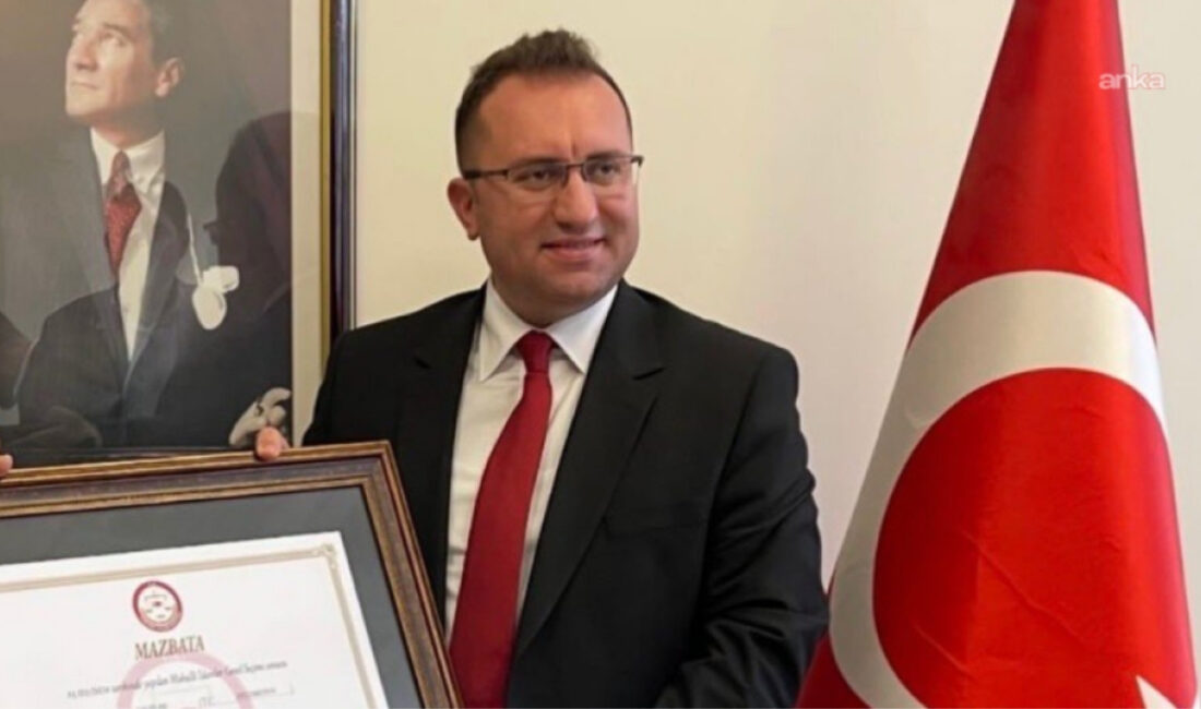 Son dakika haberi... Gaziosmanpaşa Belediye Başkanı Hakan Bahçetepe ve 8