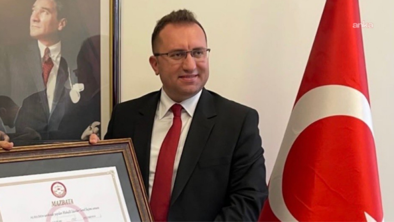 Son dakika haberi... Gaziosmanpaşa Belediye Başkanı Hakan Bahçetepe ve 8