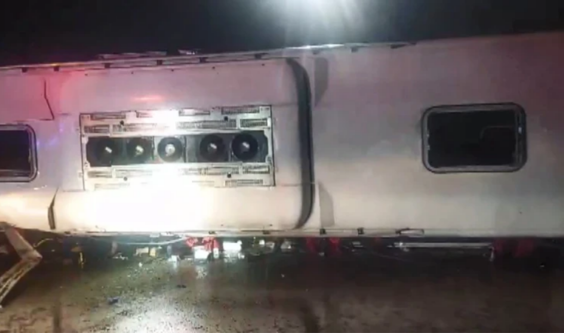 Balıkesir Bandırma’da gece saatlerinde meydana gelen otobüs kazasında 3 kişi