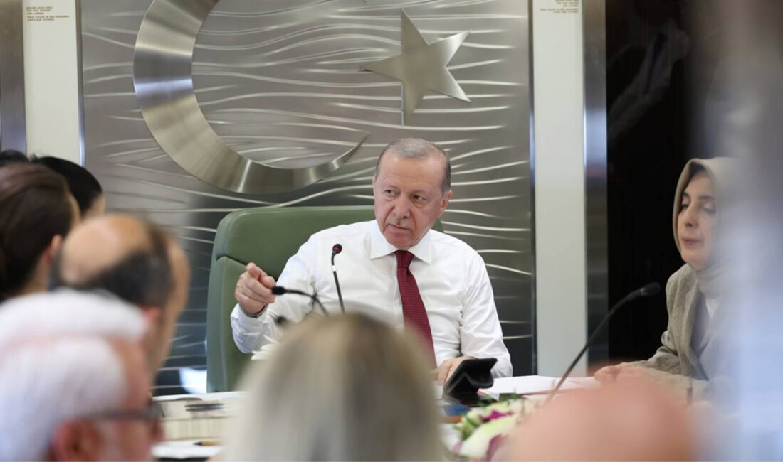 Cumhurbaşkanı Recep Tayyip Erdoğan, Kazakistan dönüşü uçakta yaptığı açıklamalarda AK