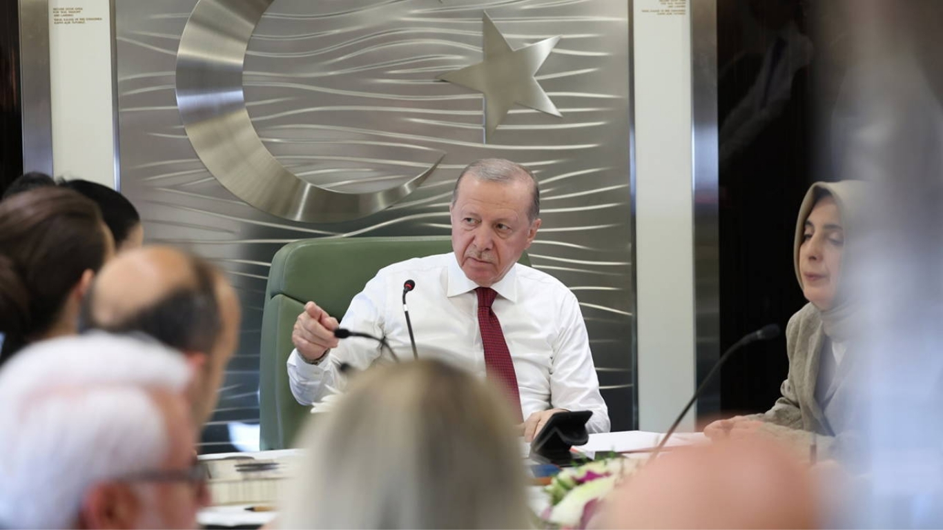 Cumhurbaşkanı Recep Tayyip Erdoğan, Kazakistan dönüşü uçakta yaptığı açıklamalarda AK