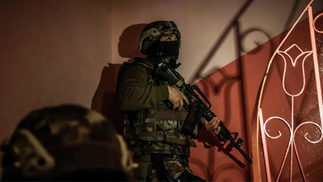 MİT’in yürüttüğü operasyon kapsamında, Türkiye’deki STK’lar, dernekler, etnik gruplar ve