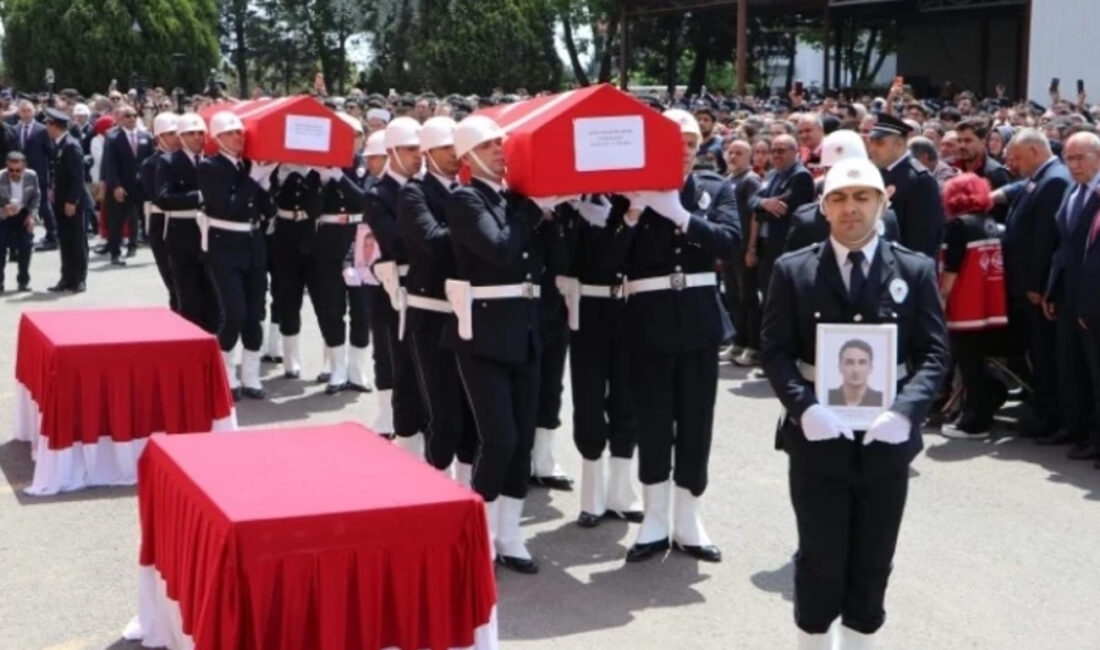 Tekirdağ’ın Çorlu ilçesinde şehit olan polis memurları Erkan Tütüncüler ve