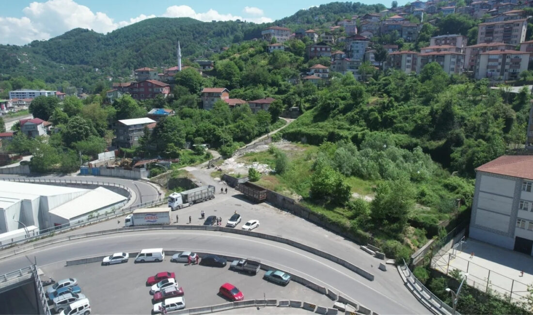Zonguldak’ta 26,4 milyar TL’lik çevre yolu projesi için sözleşme imzalandı.