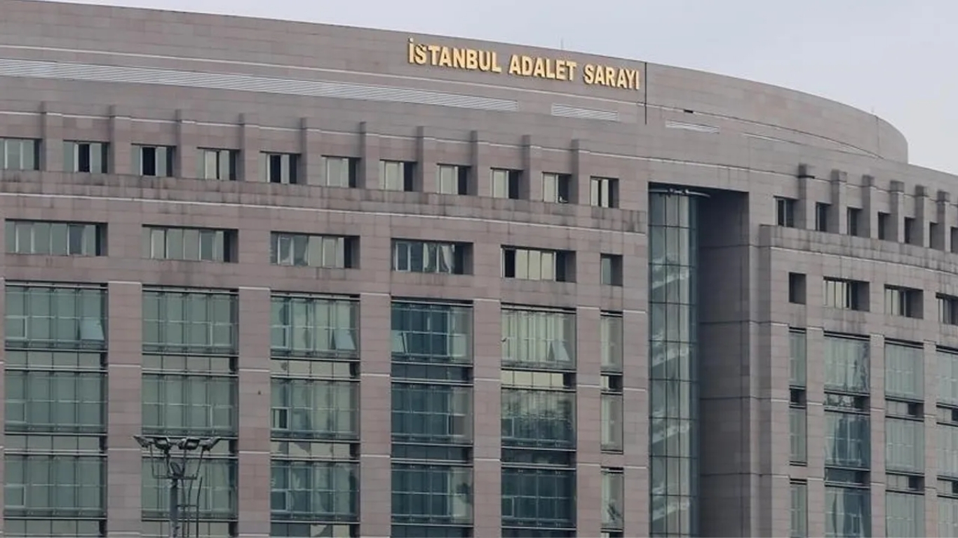 “İmamoğlu çıkar amaçlı suç örgütü” davasında mahkeme, aralarında İBB çalışanları