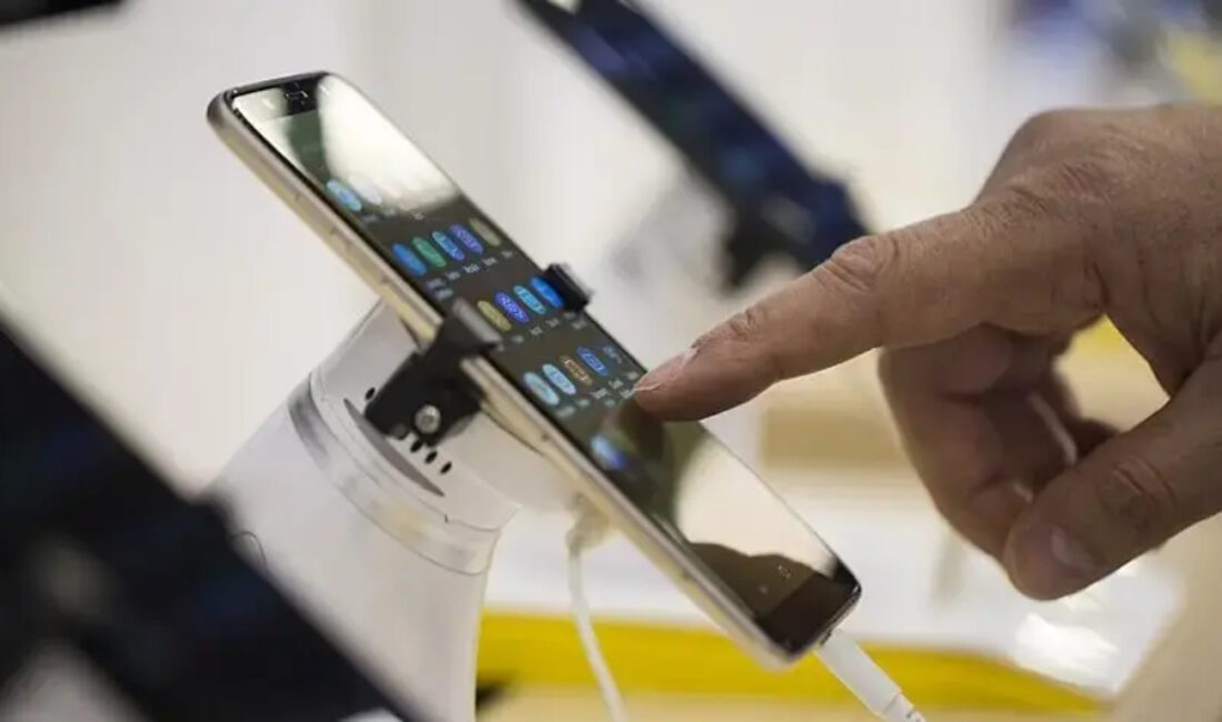 Sıfır cep telefonu satışlarında taksit sayısının artırılacağı yönündeki iddialar gündem