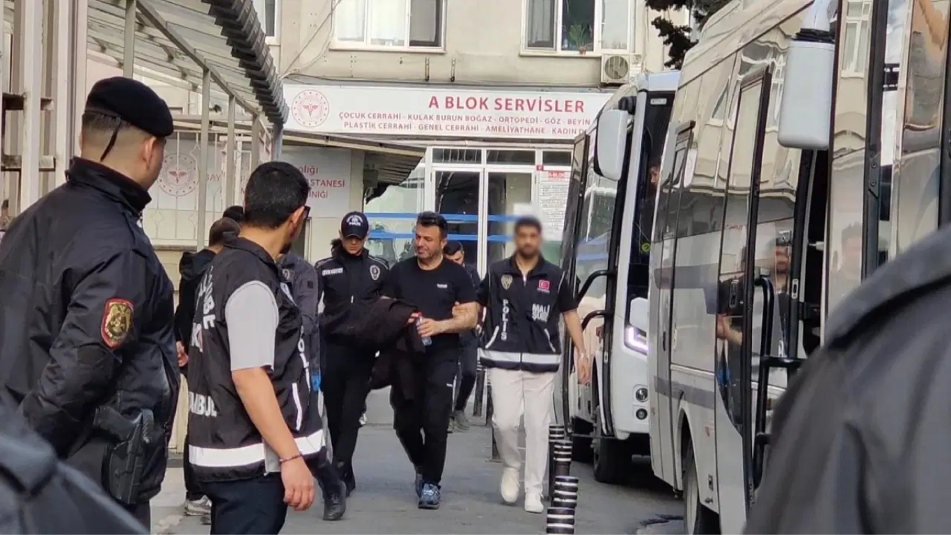 İstanbul Büyükşehir Belediyesi’ne yönelik yürütülen “yolsuzluk” soruşturması kapsamında Ağaç ve