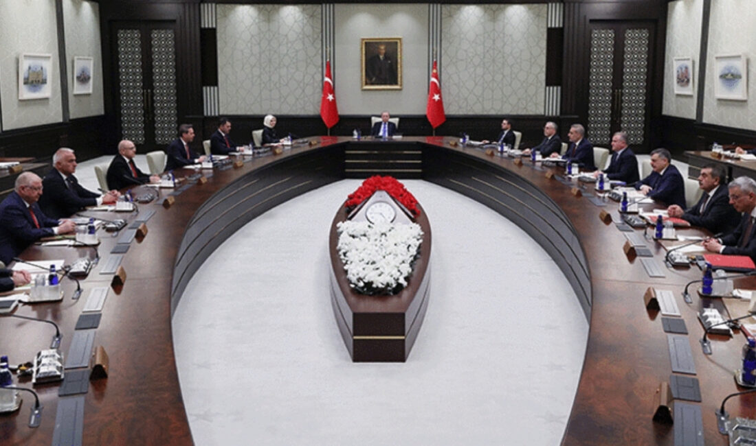 Cumhurbaşkanı Erdoğan başkanlığında toplanan Kabine’de güvenlik, ekonomi, dış politika ve