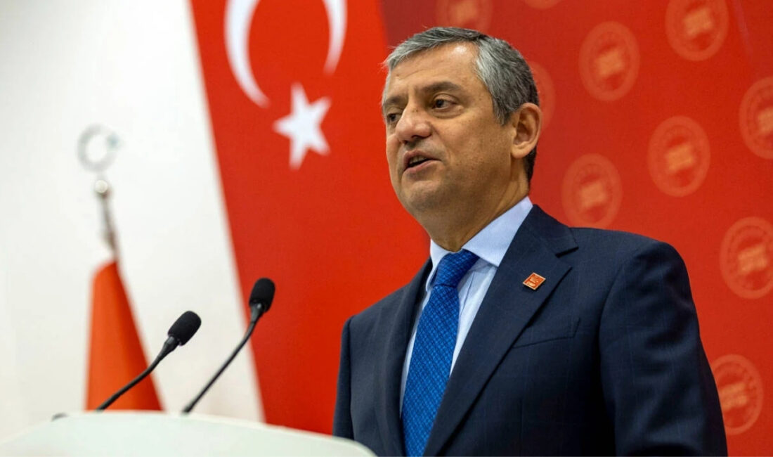 CHP lideri Özgür Özel, grup toplantısında iktidarı sert sözlerle eleştirdi.
