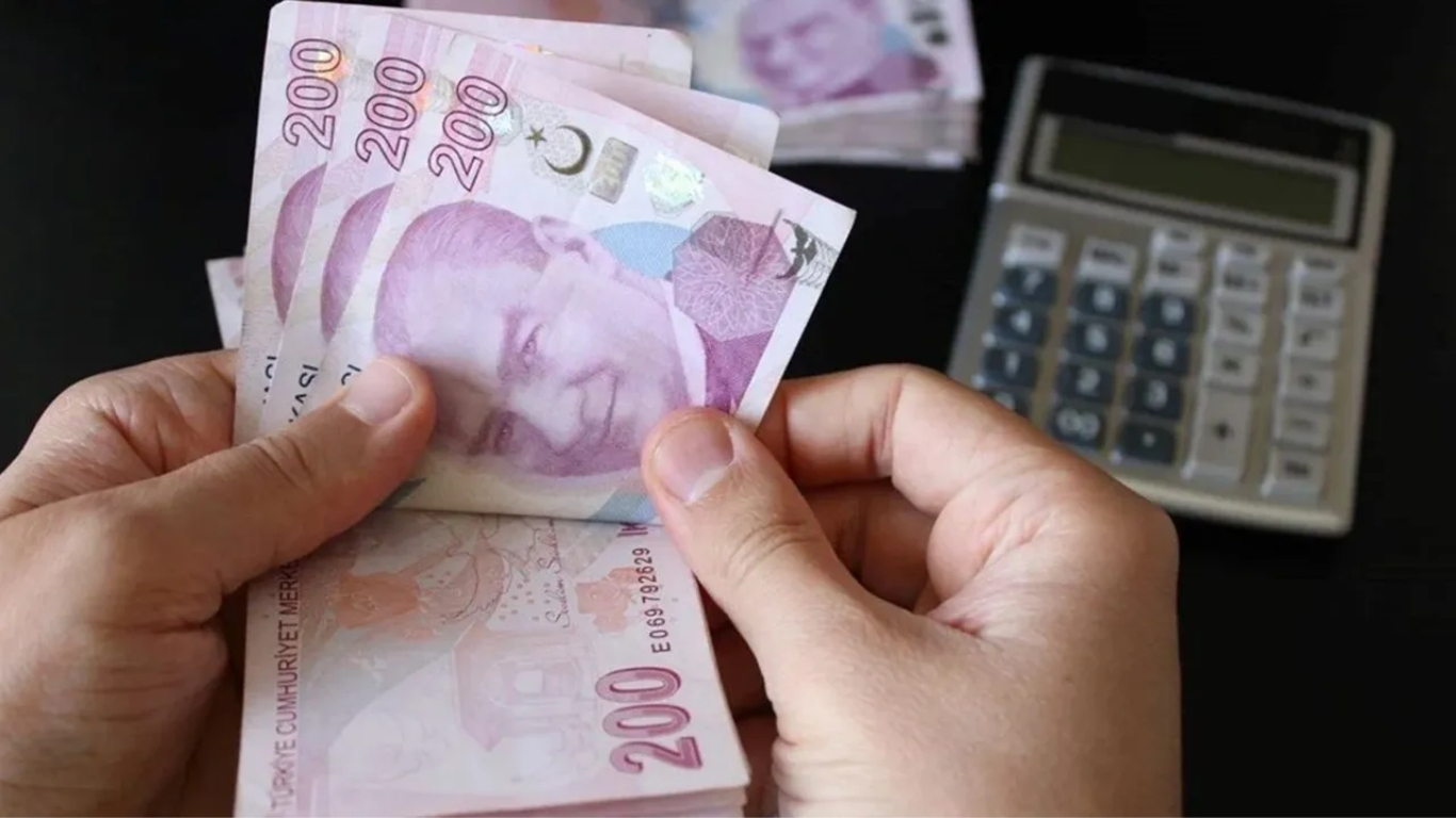 Nisan enflasyonuyla birlikte memur ve emekli maaş zammı beklentisi yeniden