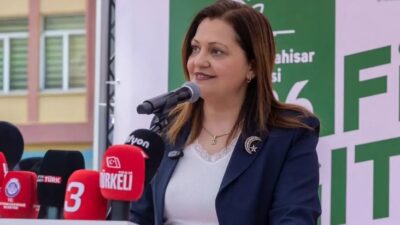 AK Parti'ye geçeceği iddia edilen CHP'li Afyonkarahisar Belediye Başkanı Burcu