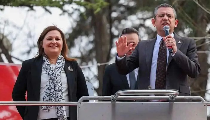 CHP Genel Başkanı Özgür Özel, CHP’den istifa ederek AKP’ye katılacağı