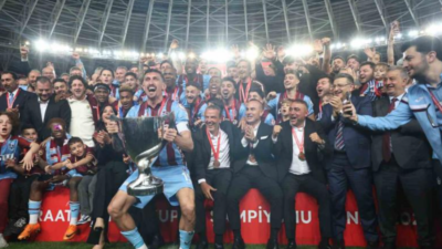 Ziraat Türkiye Kupası finalinde Konyaspor'u Paul Onuachu'nun golleriyle 2-1 mağlup