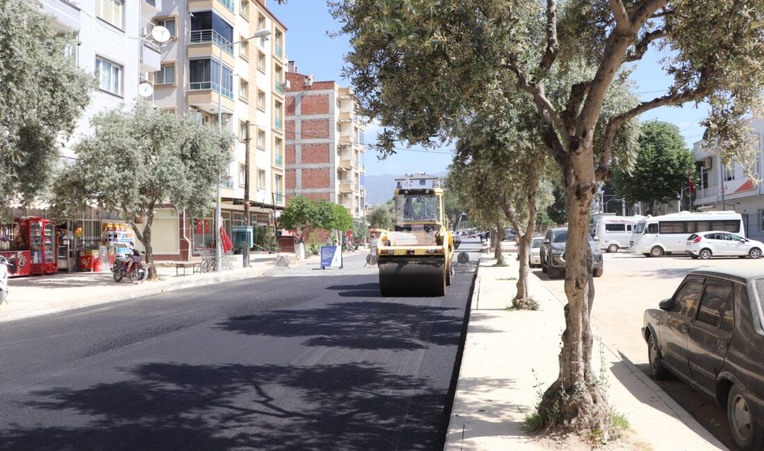 İzmir Büyükşehir Belediyesi kentin önemli altyapı projelerini bir bir hayata