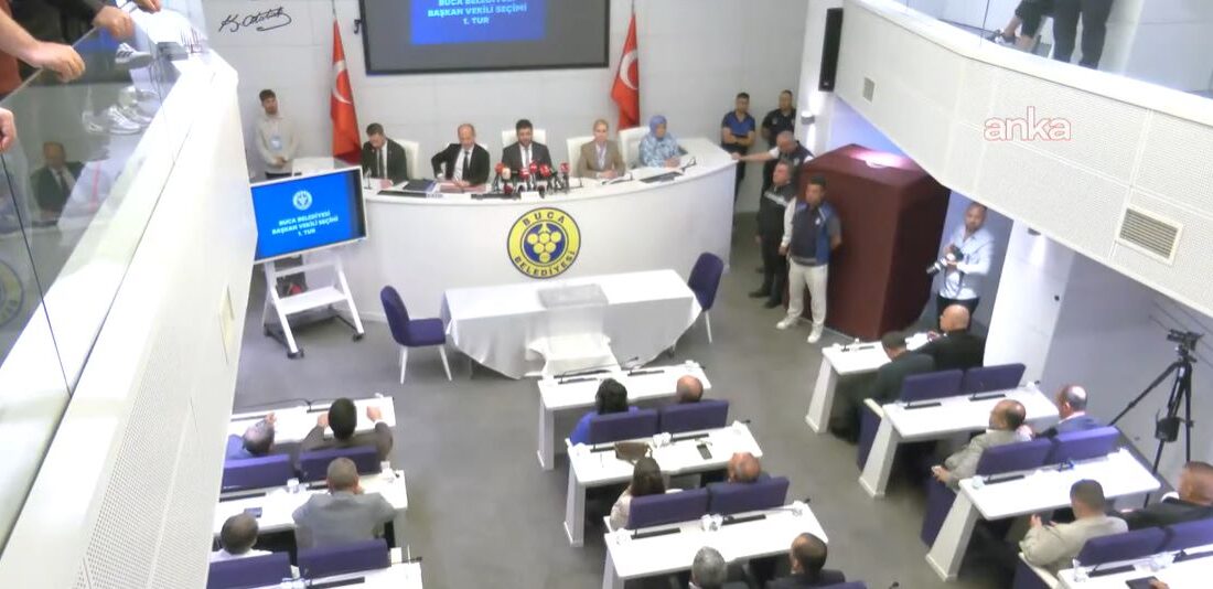 Buca Belediye Başkanı Görkem Duman’ın tutuklanarak görevden uzaklaştırılması üzerine yapılan