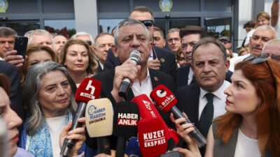 CHP Grup Başkanı Özgür Özel, Trabzon’da yaptığı konuşmada “sandık, demokrasi